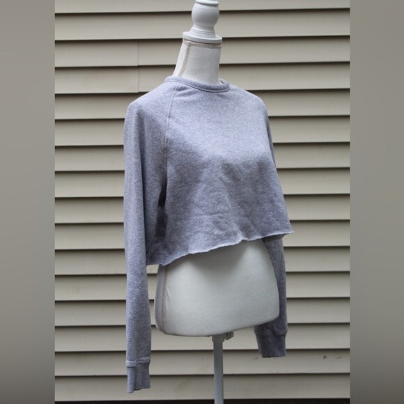 H&M Crop Sweater - Picture 2 of 3